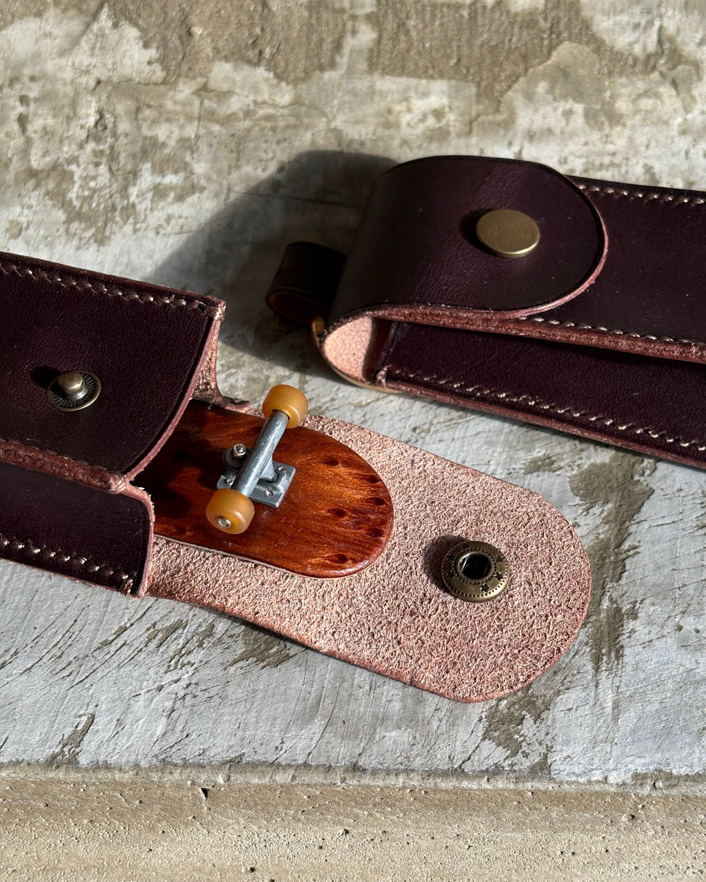 Leather Field Case (Fingerboard Keychain Holder)