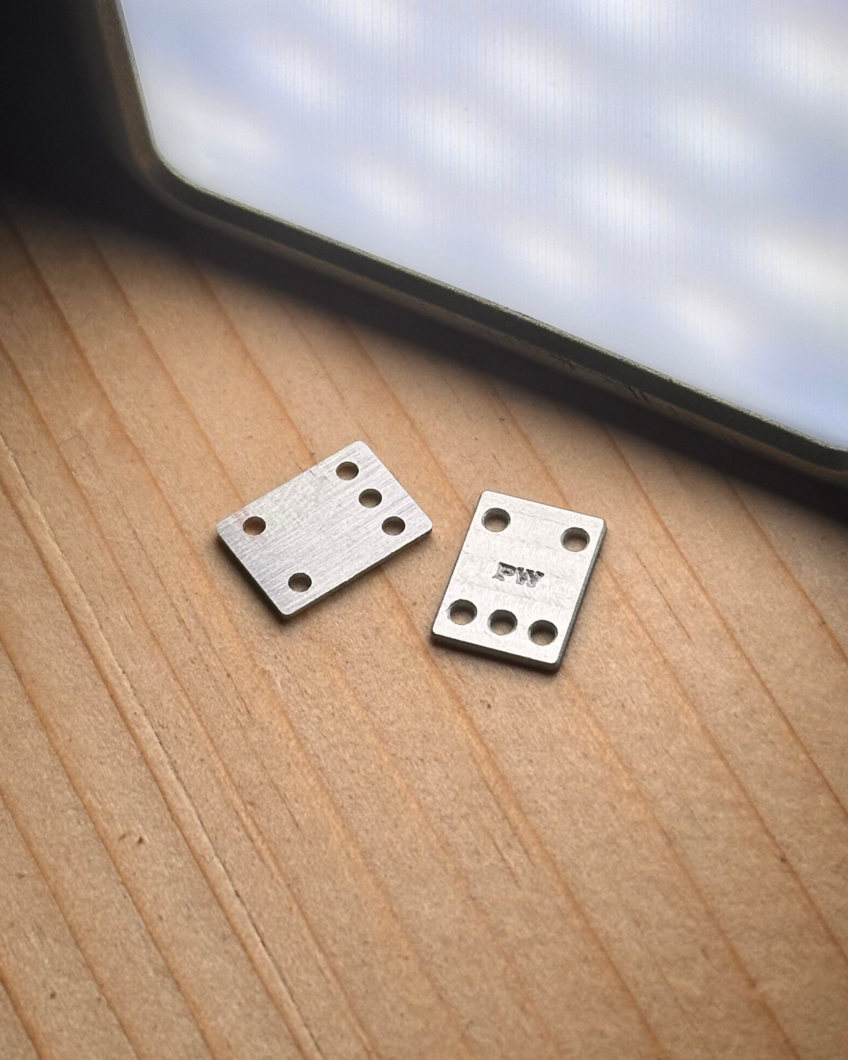 Metal Pro Riser Pads